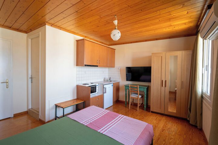 Room 19 of 42