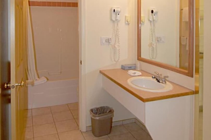 Room 20 of 35