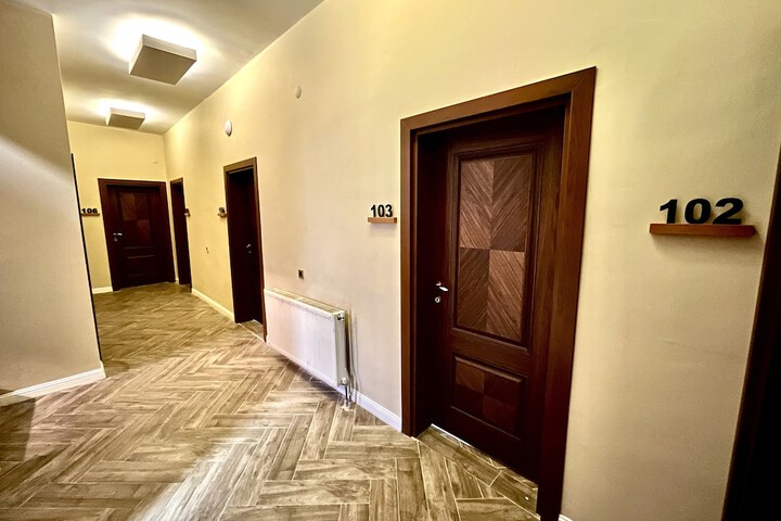 Room 3 of 23
