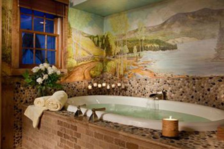 Deep Soaking Bathtub