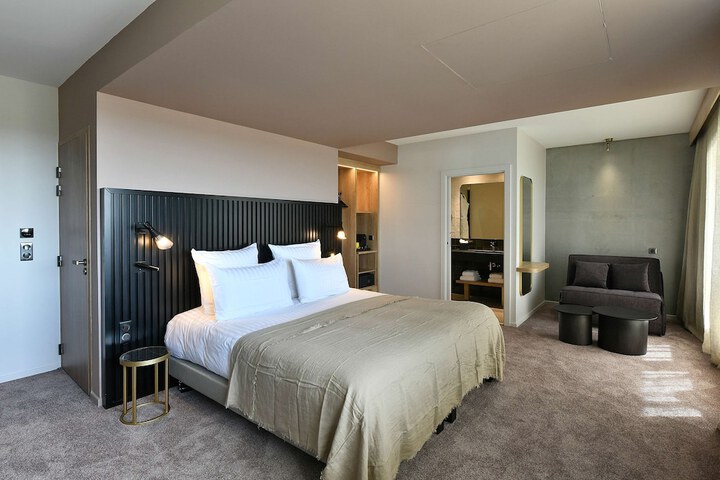 Room 18 of 64