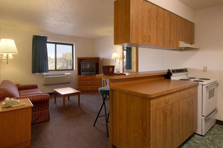 1 King Bed (6 of 7)
