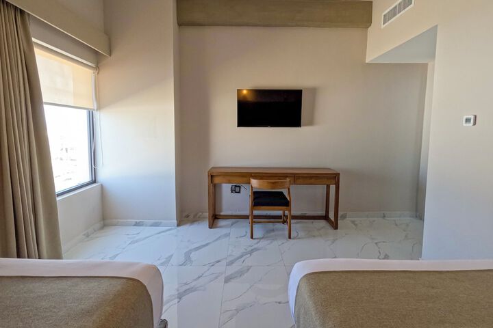Room 4 of 23