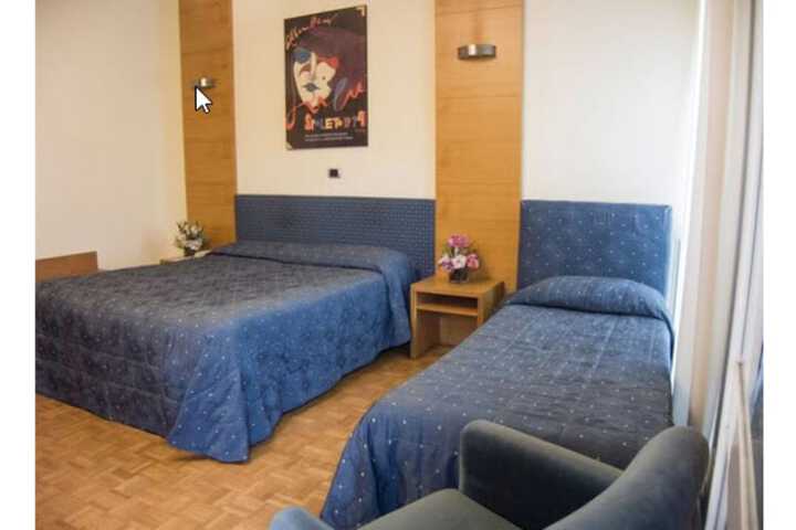 Room 20 of 34