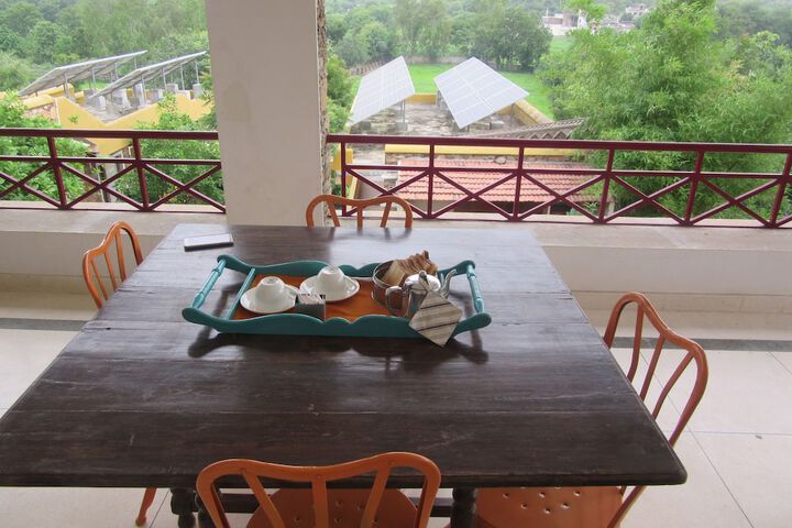 Breakfast/Coffee Service 44 of 80