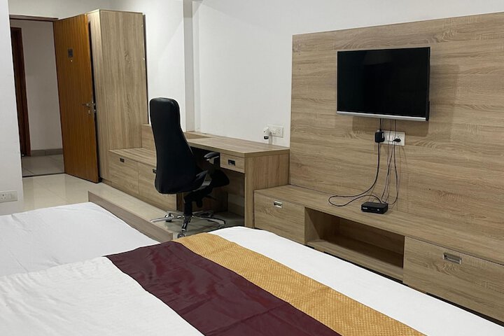 Room 7 of 24