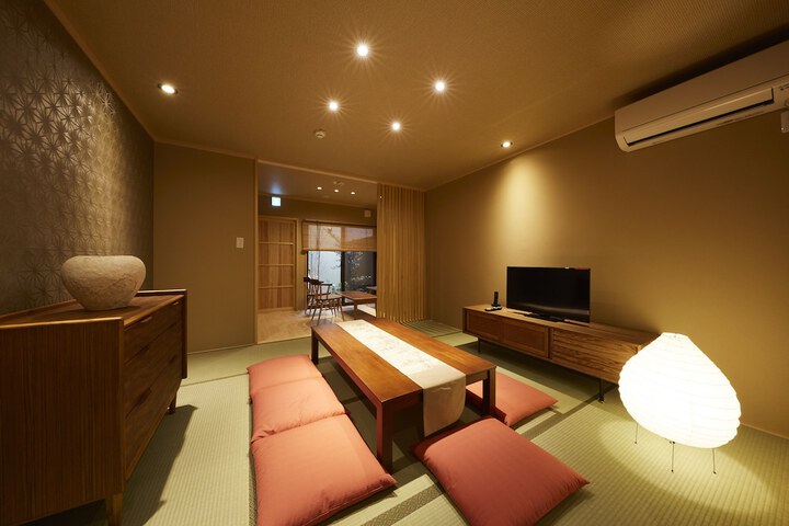 Room 29 of 54