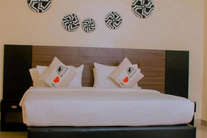 Room 3 of 16