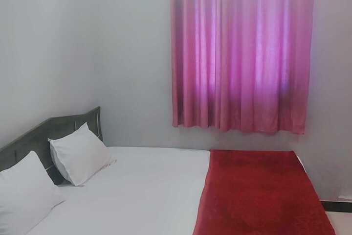 Room 5 of 24