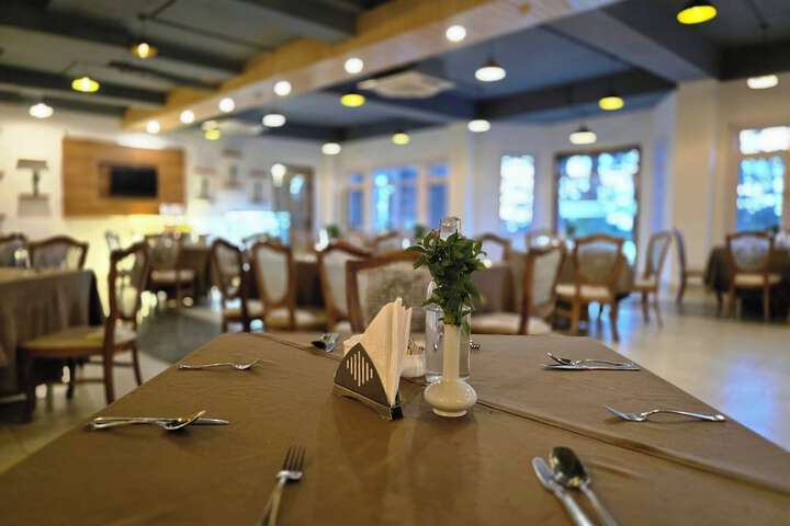 Dining 136 of 165