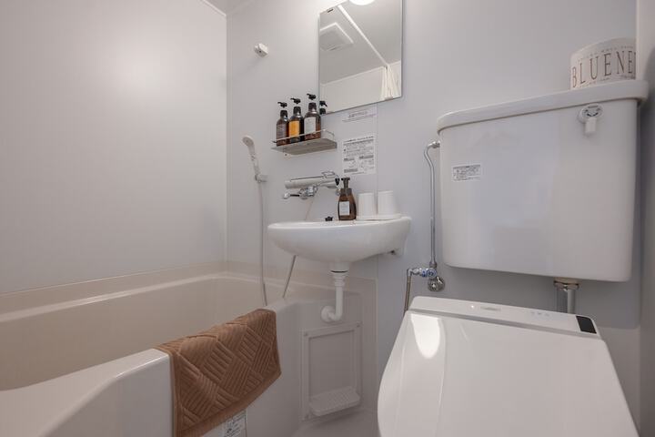 Room 13 of 20
