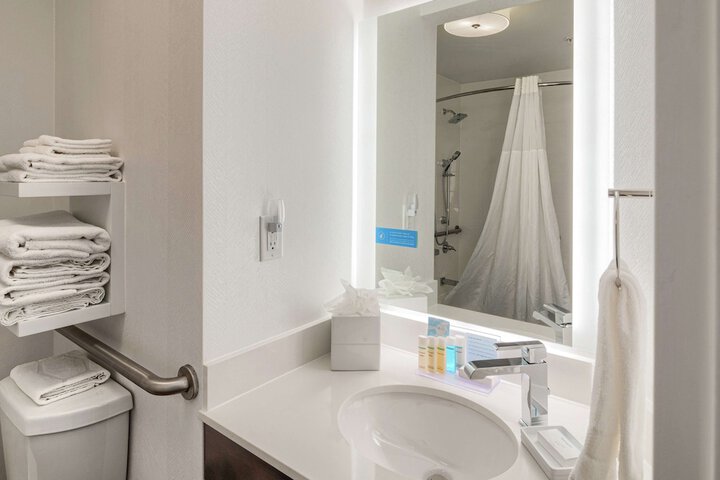 Bathroom shower