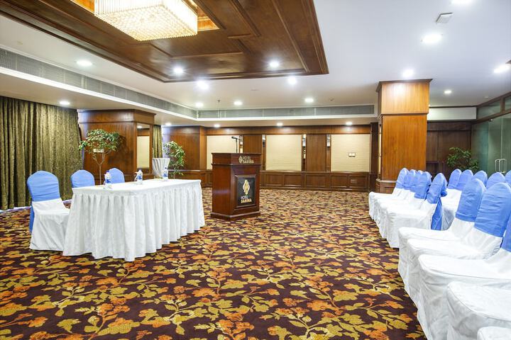 Ballroom/Hall 239 of 258