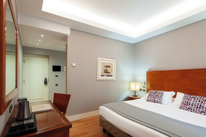 Room 49 of 157