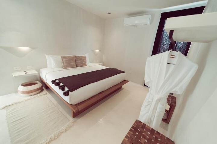 Room 15 of 79