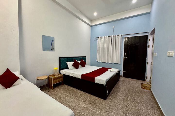 Room 9 of 39