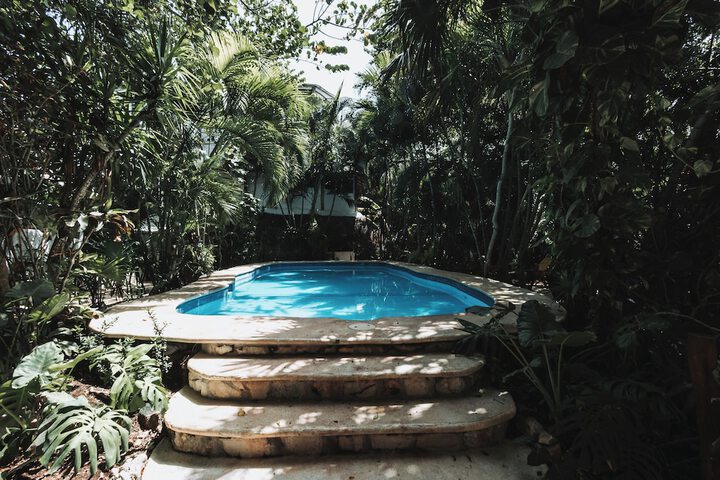 Pool 56 of 110