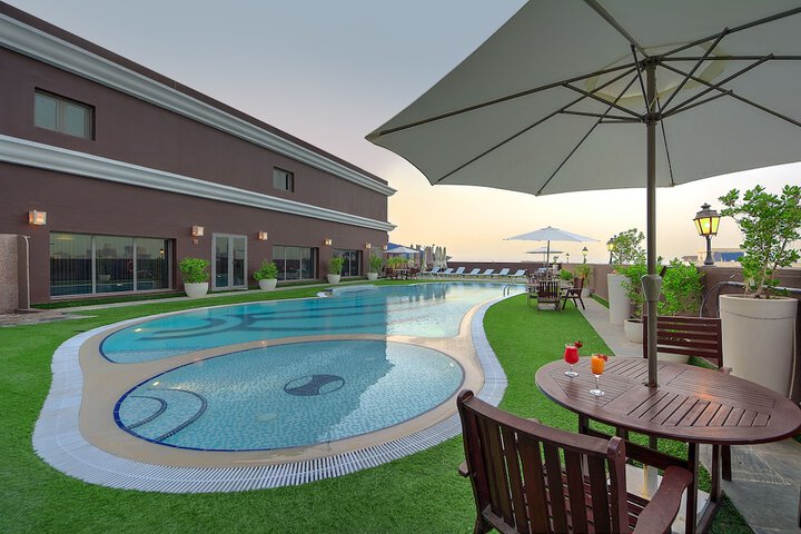 Pool 46 of 95