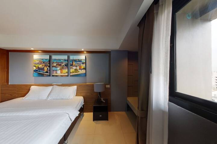 Room 49 of 181
