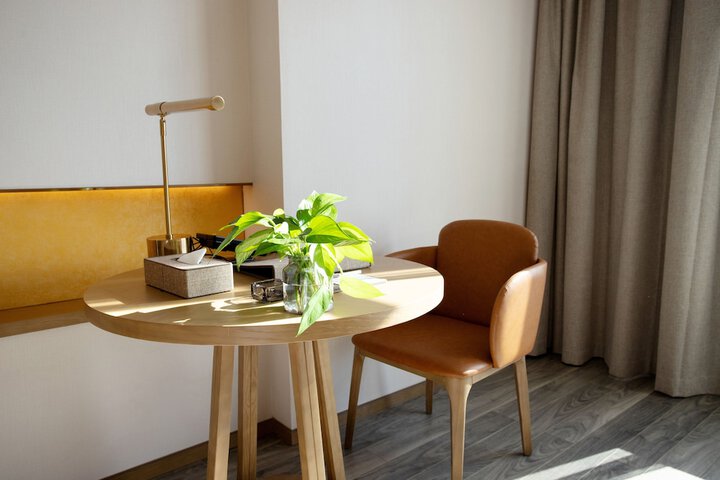 Room 20 of 38