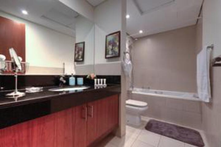 One Perfect Stay - Studio at 8 Boulevard