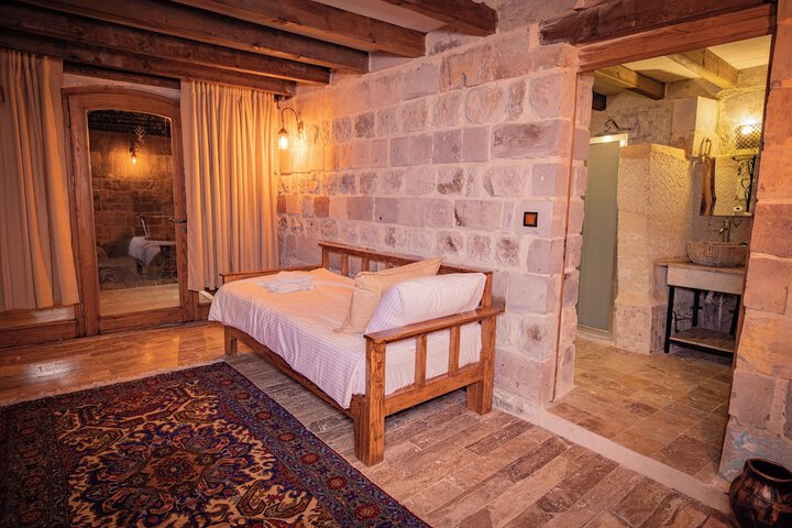 Room 10 of 78