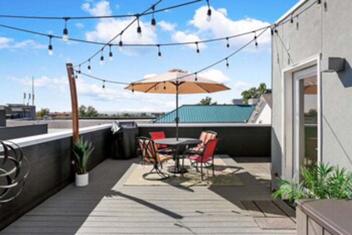 Sundeck 90 of 92