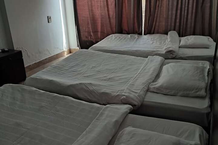 Room 16 of 46