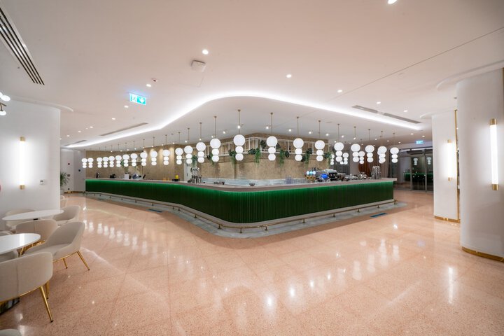 Lounge 200 of 251