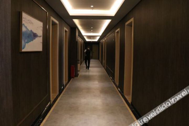 Hotel Interior 7 of 16