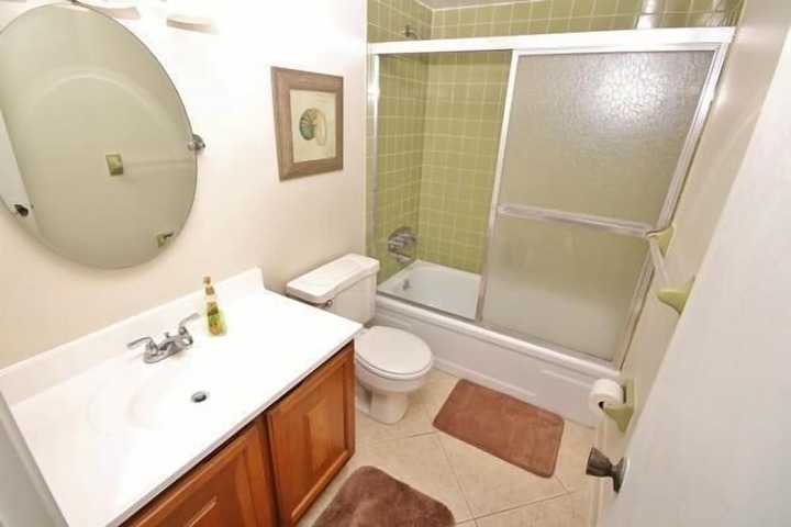 Room 172 of 264