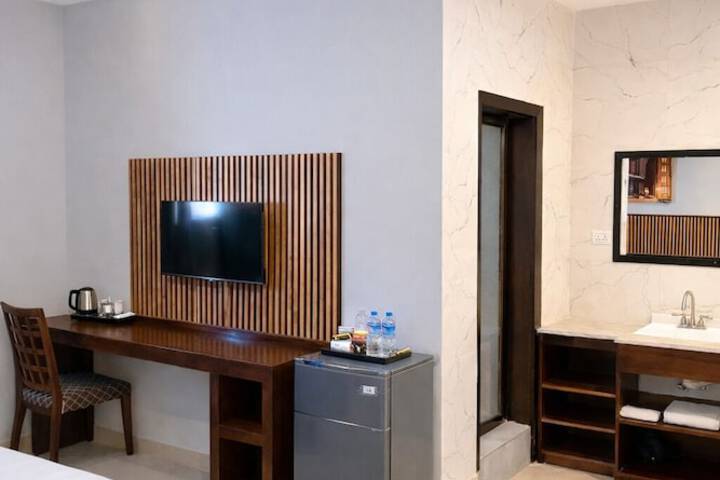 Room 16 of 57