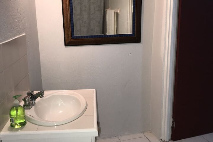 Room 9 of 41