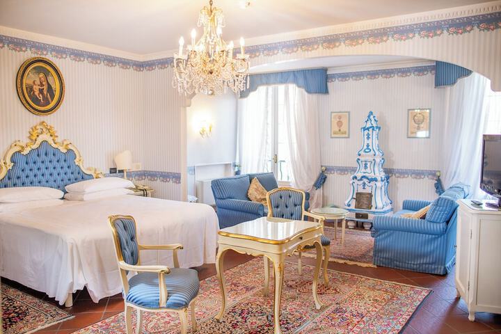 Room 34 of 65