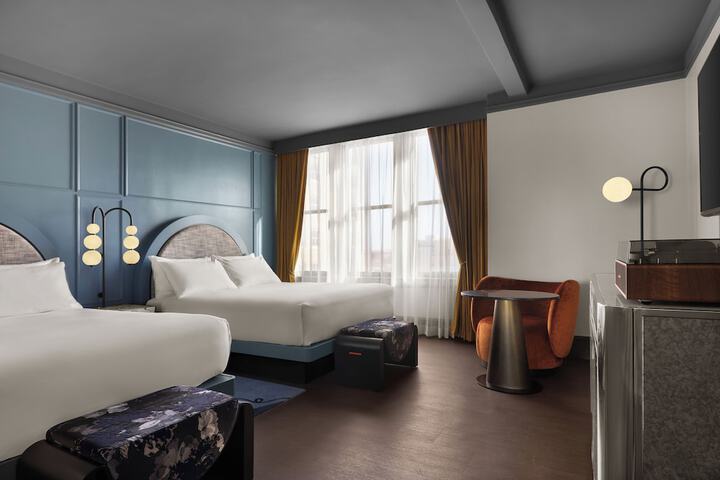 Room 15 of 53