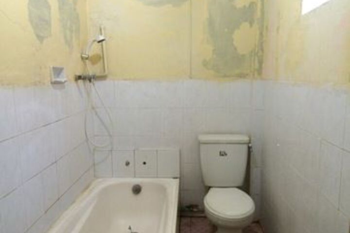 Room 8 of 22