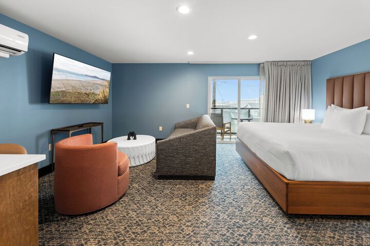 Room 22 of 220