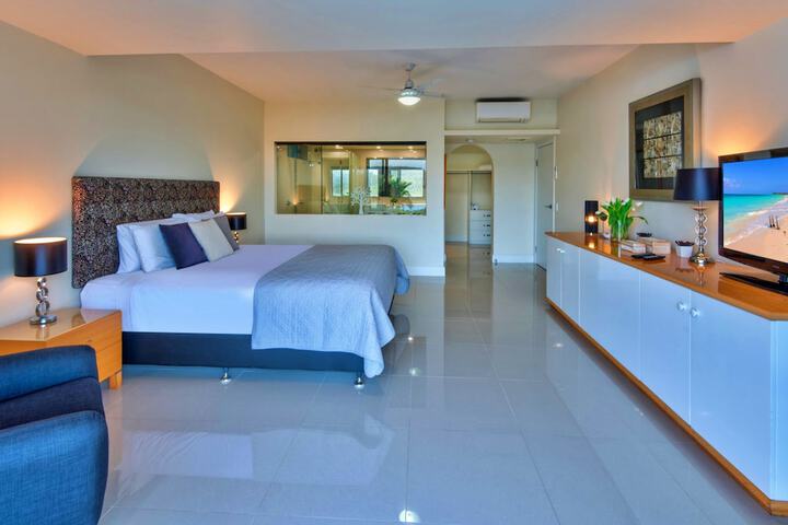 Room 3 of 25