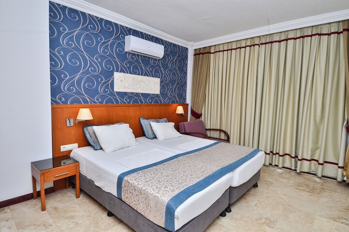 Room 14 of 50