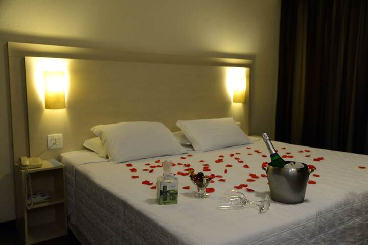 Room 6 of 38