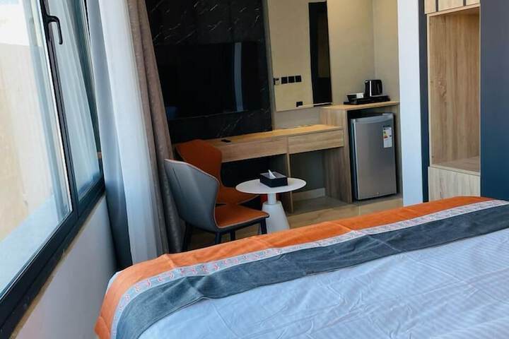 Room 18 of 50