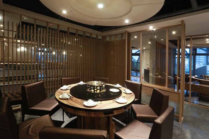 Dining 69 of 93