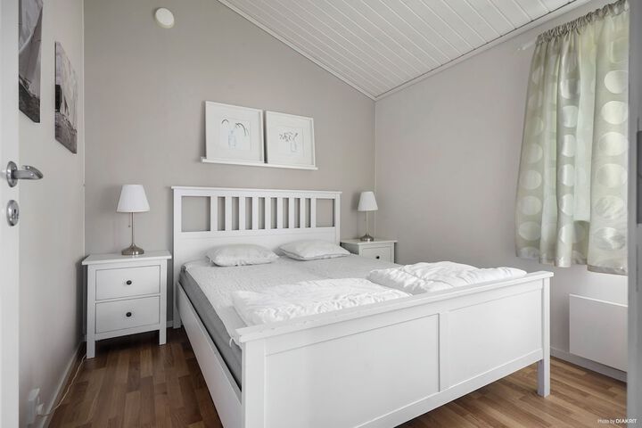 Room 9 of 61