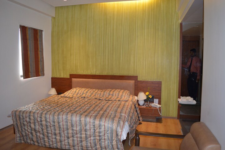 Room 5 of 29