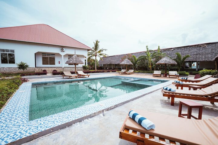 Pool 16 of 26