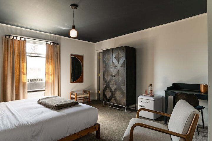 Room 15 of 42