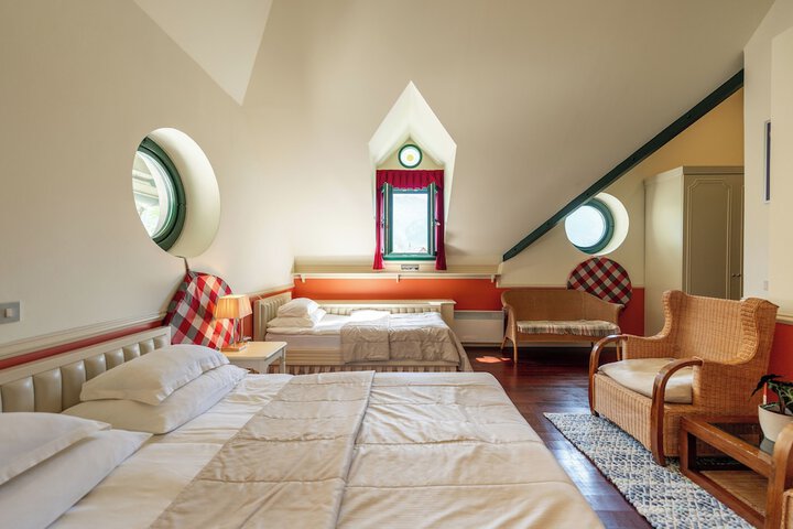 Room 18 of 80