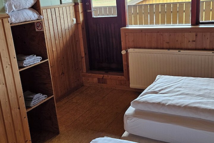 Room 52 of 162