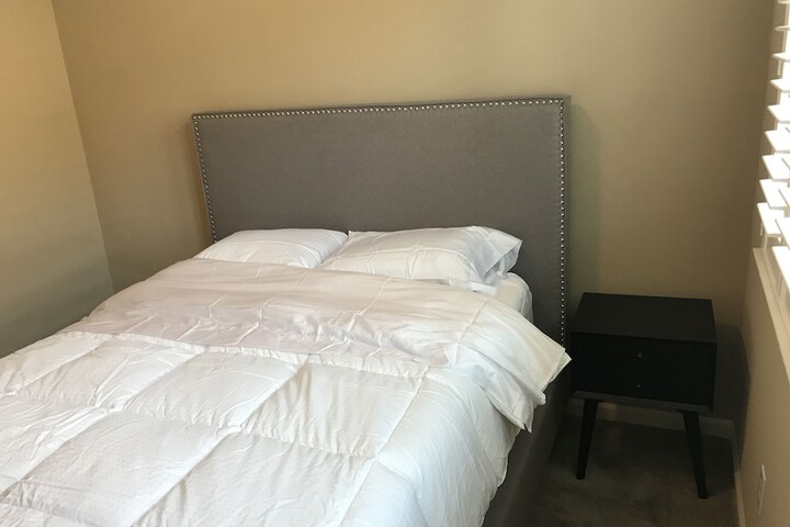 Room 10 of 24