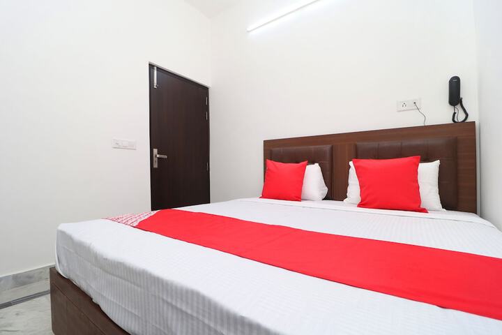 Room 6 of 23